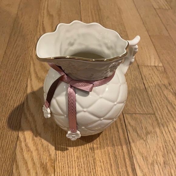 NWT Lenox “Tied with Love” Peyton Pitcher - Picture 2 of 7